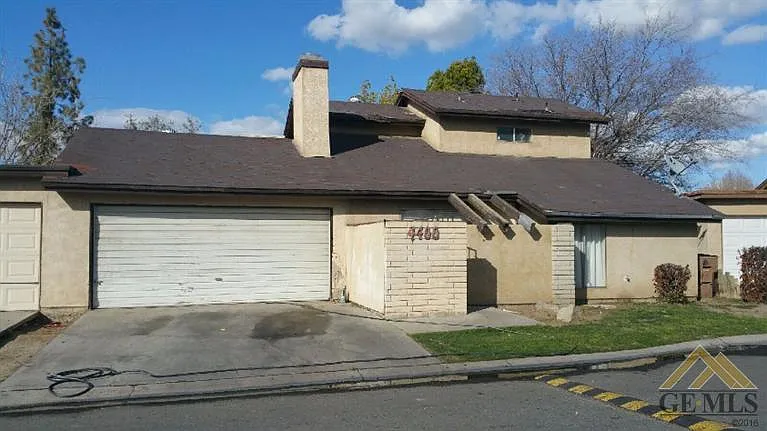 4400 Country Wood Ln photo 1