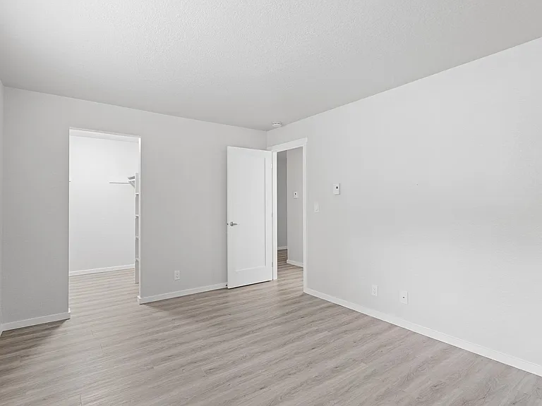 North Forest Apartments — Photo 35