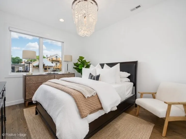 Bedroom, main floor