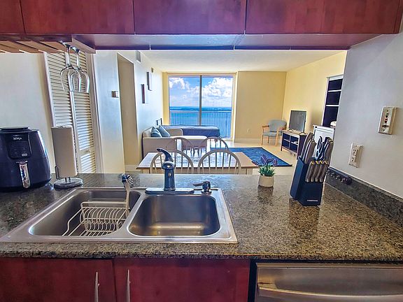 4th image of 1200 Brickell Bay Dr APT 2803