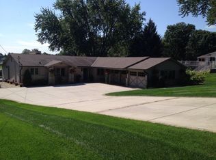 W357N5108 Lakeshore Dr, Oconomowoc, WI 53066