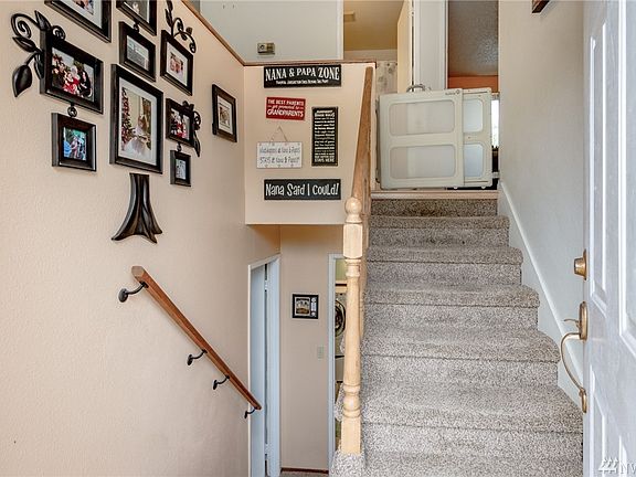 2nd image of 13622 SE 273rd Ct