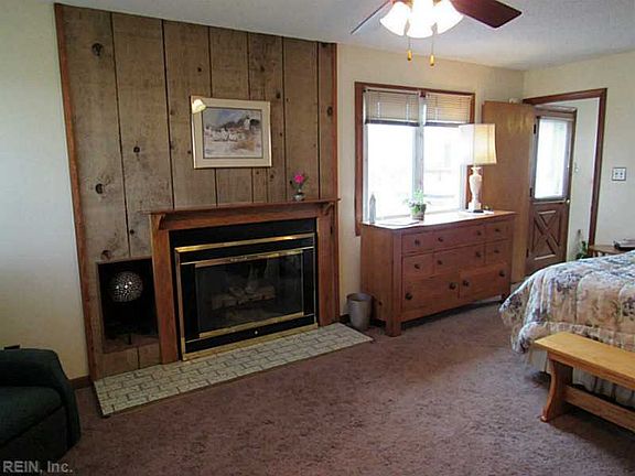 5th image of 952 Redwood Cir