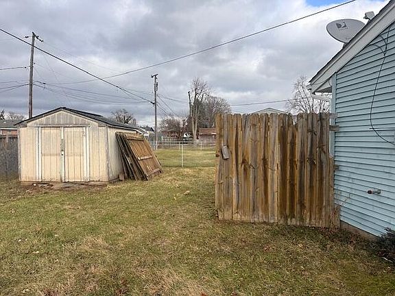 4th image of 1001 Langdale Ave