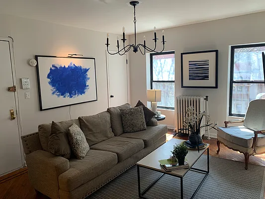 Rented by Green Line Realty | media 17