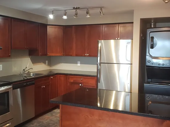 702 Consol Ave #8, Winnipeg, MB R2K 1T2