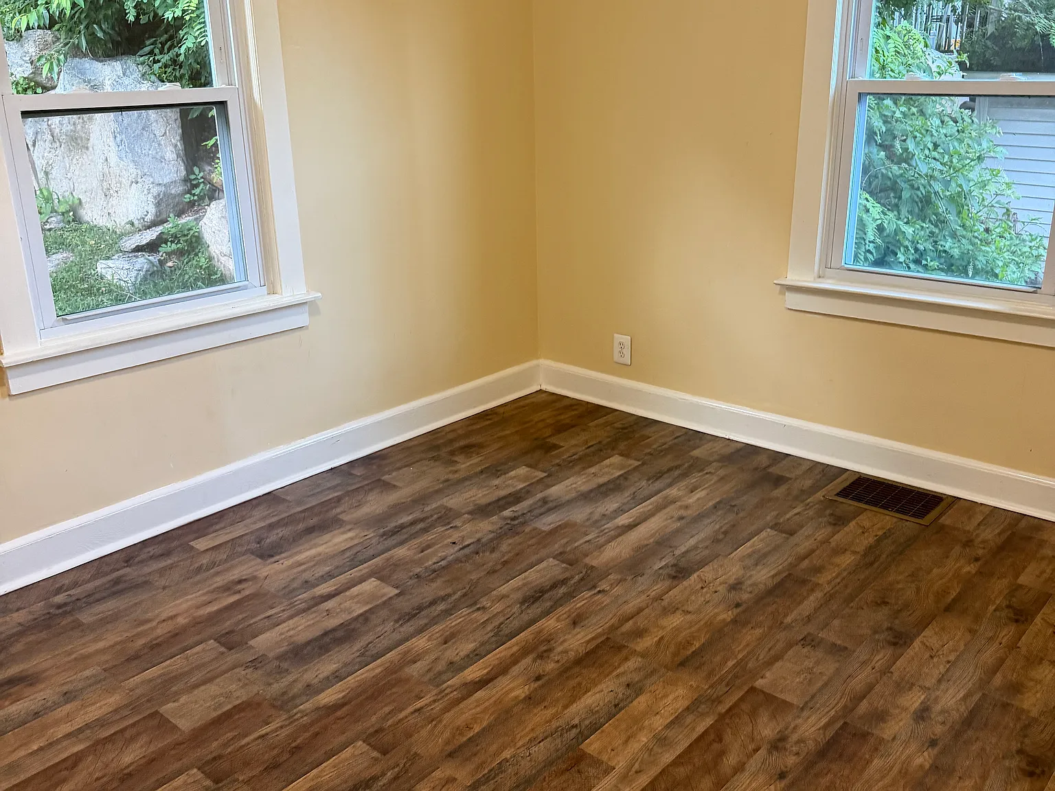 456 E Main St — Photo 2