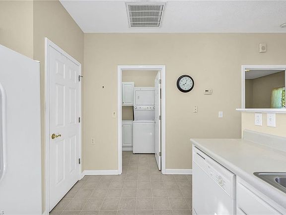 4th image of 210 Old Brickyard Cir