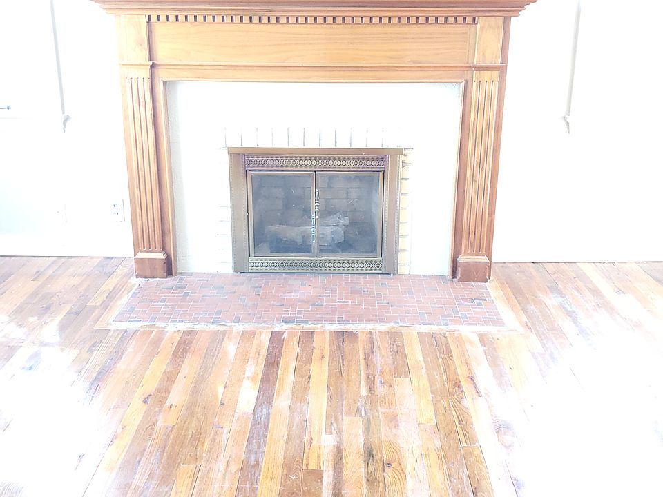 1st image of 321 Grace Ave