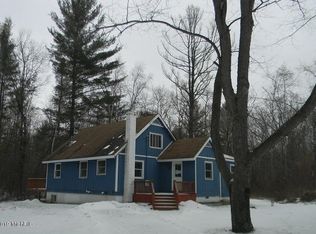 10280 N Ferris Rd, Riverdale, MI 48877