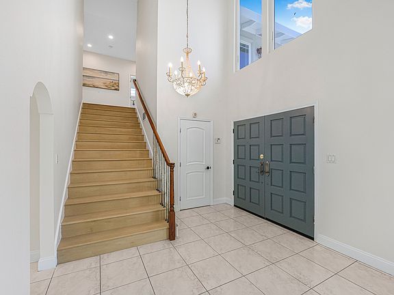 2nd image of 6071 Vilmar Ave