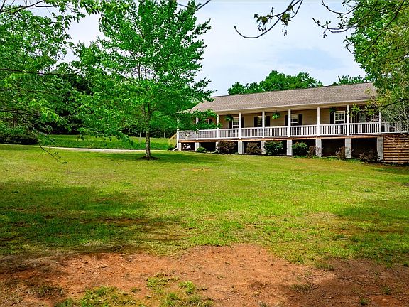 2nd image of 466 Mile Creek Rd