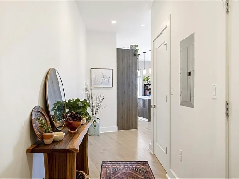 232 Old Colony Ave #401 — Photo 3