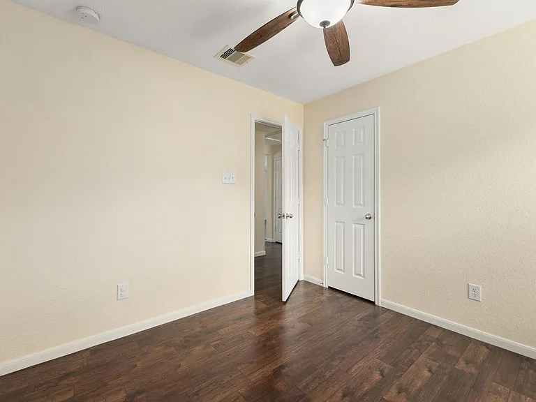 15906 Arapaho Bend Ln — Photo 18