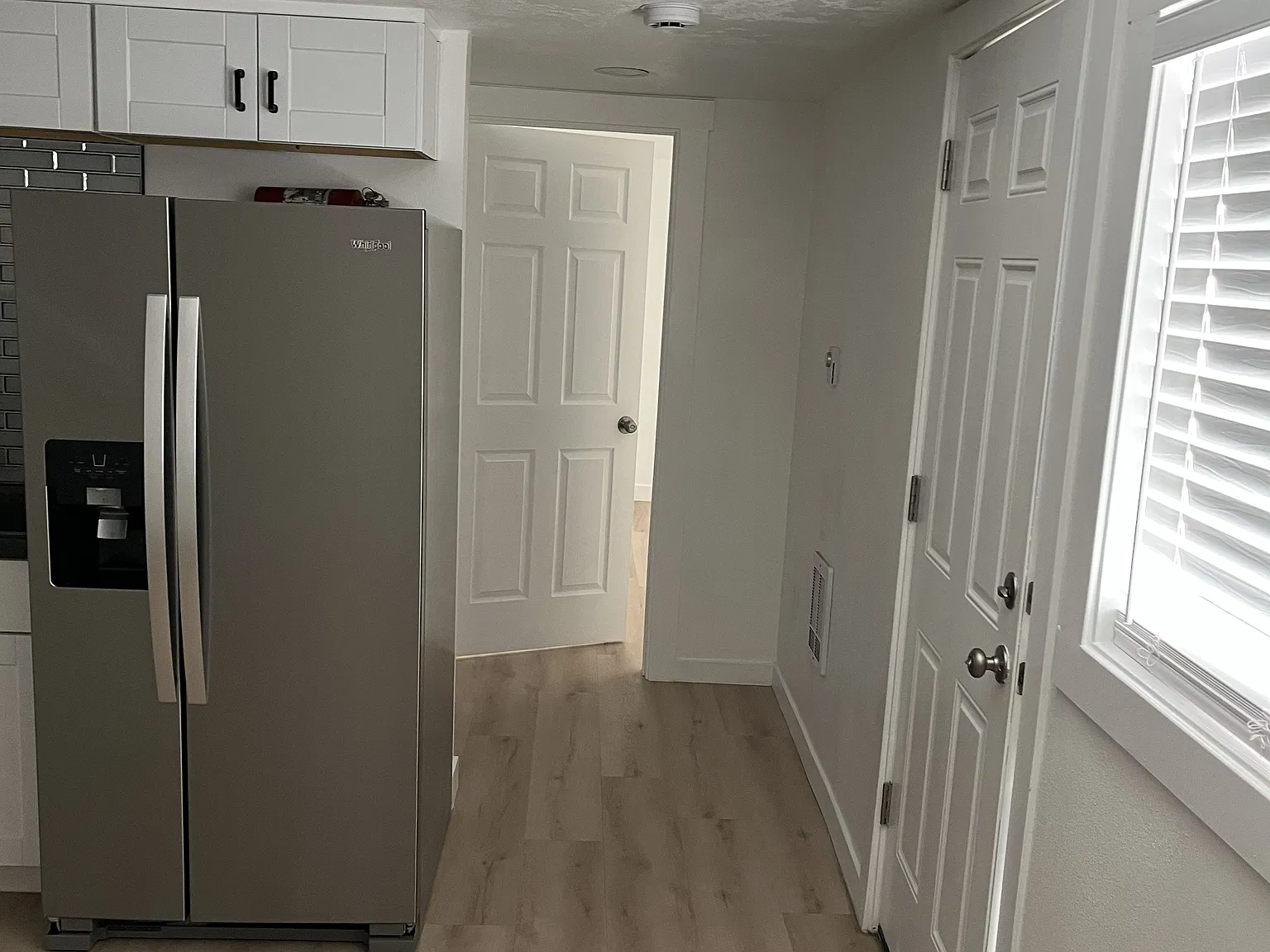 2 bed, 900 sqft, $1,400 — Photo 4
