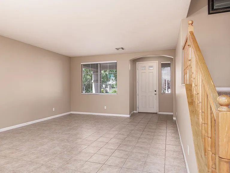 3078 Lenoir St — Photo 6