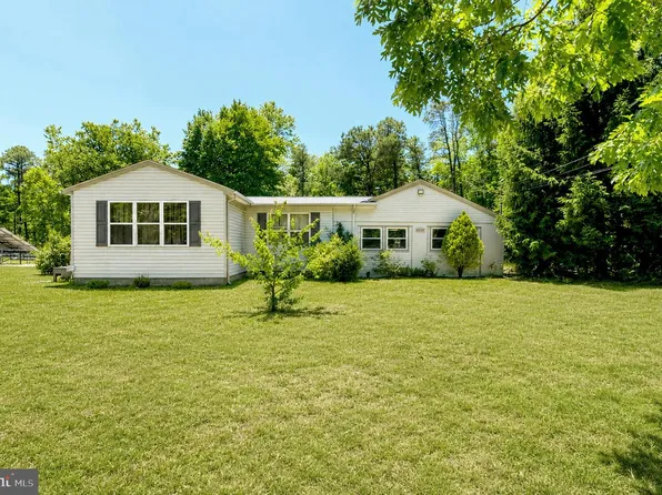 6852 Millville Ave, Mays Landing, NJ 08330