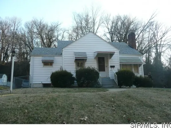 16 Saint Louis Rd, Collinsville, IL 62234