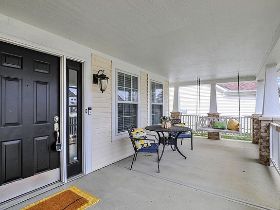 2nd image of 9682 Indigo Ln