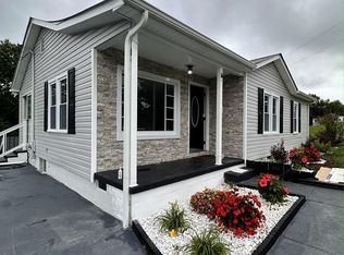 437 Pea Ridge Rd, Chestnut Mound, TN 38552