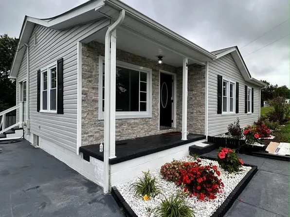 437 Pea Ridge Rd, Chestnut Mound, TN 38552