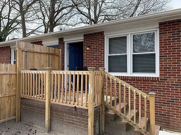 2nd image of 1211 E Balview Ave #A