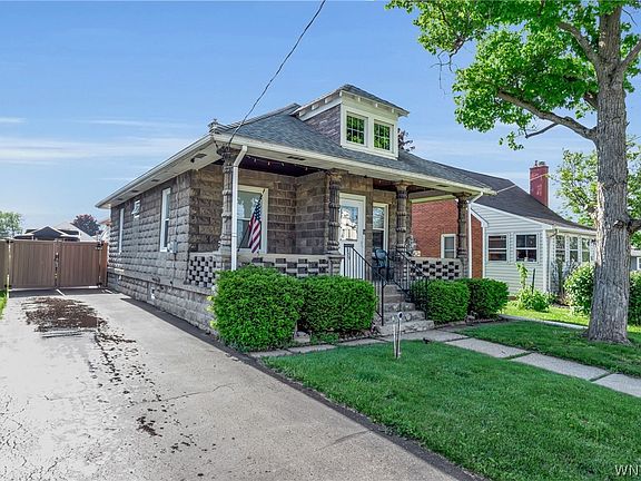 2nd image of 339 Aurora St