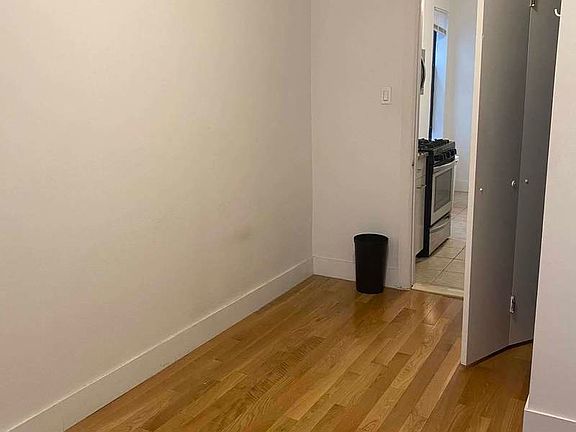 4th image of 30-42 30th St #3