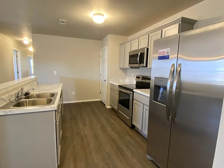 503A W Christopher Dr — Photo 6