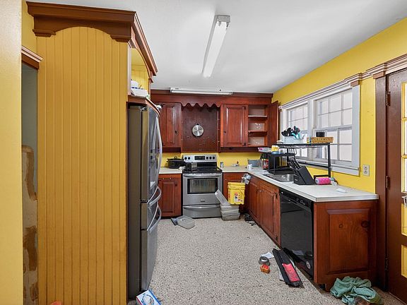5th image of 31 Bible Hill Road