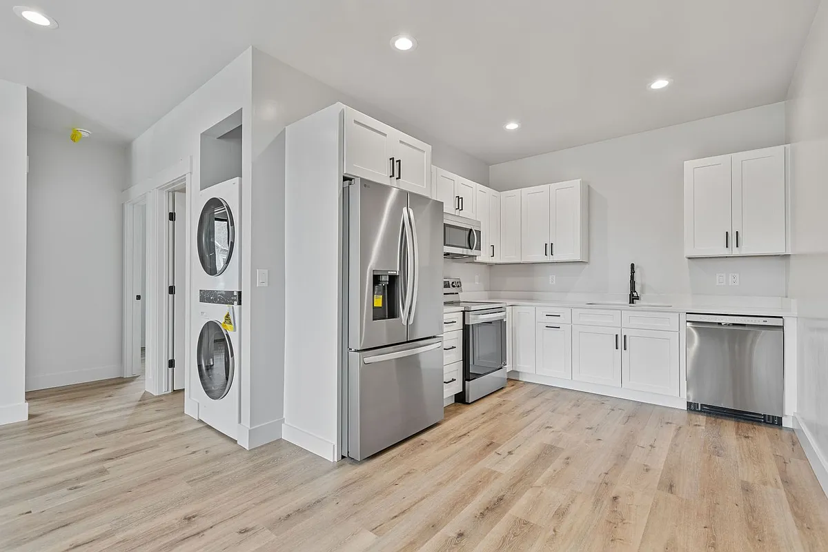 Building Photo - N299OR Duplex