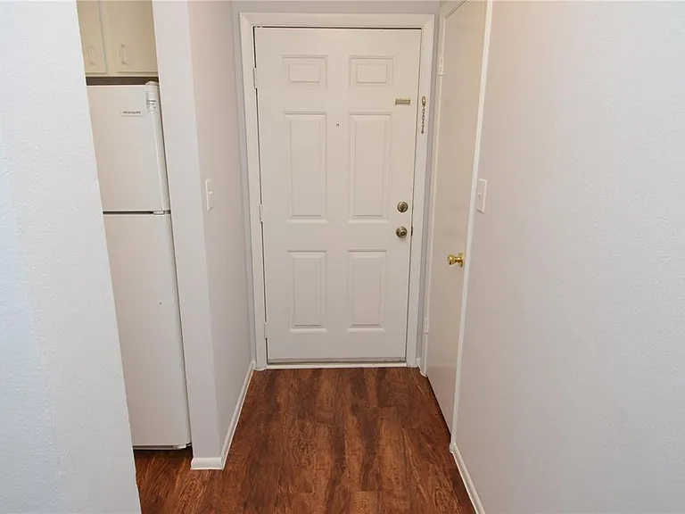 8625 Mallard Reserve Dr #201 — Photo 2
