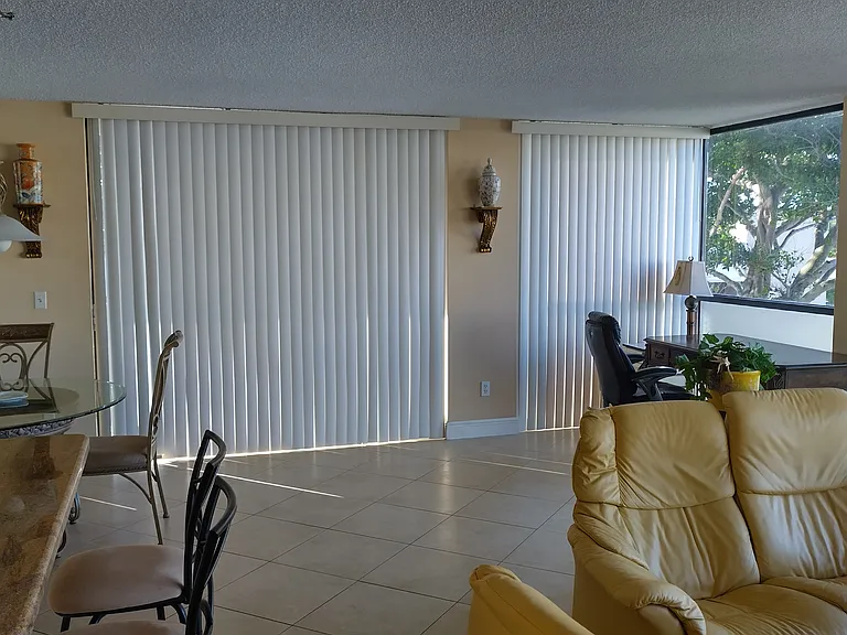 899 Jeffery St #402 — Photo 21