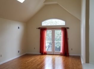 251 Custer Ave #2, Jersey City, NJ 07305