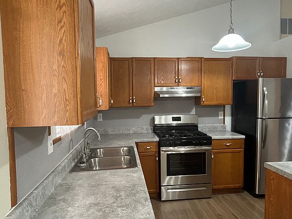 2nd image of 5538 Summer Ln Unit 2