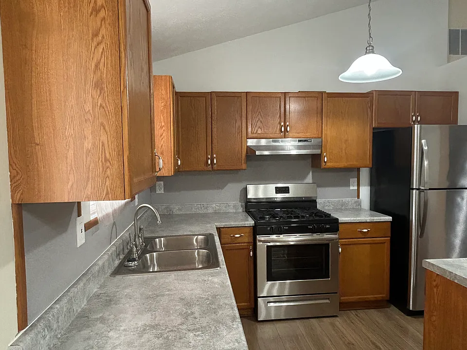 5538 Summer Ln #2