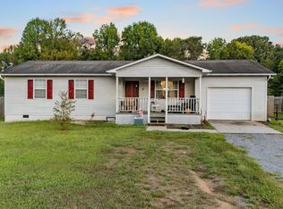 590 Old Slag Rd, Vonore, TN 37885