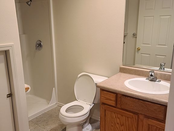 3rd image of 214 Quinella St APT A