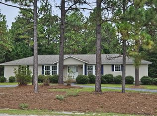 320 E Park Ave, Pinebluff, NC 28373