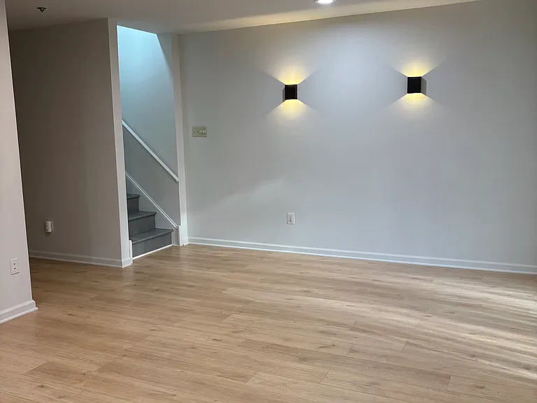 610 Brentwood Ct — Photo 11