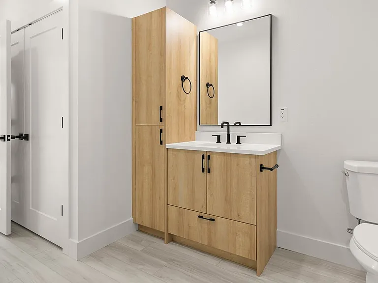 516 E 17th St #A — Photo 12
