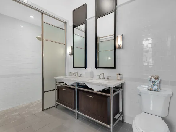 520 West 45th Street image 8 of 14