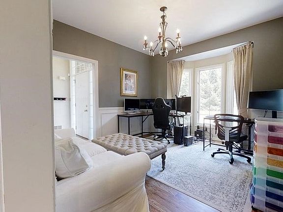 3rd image of 18853 Pinehollow Ln