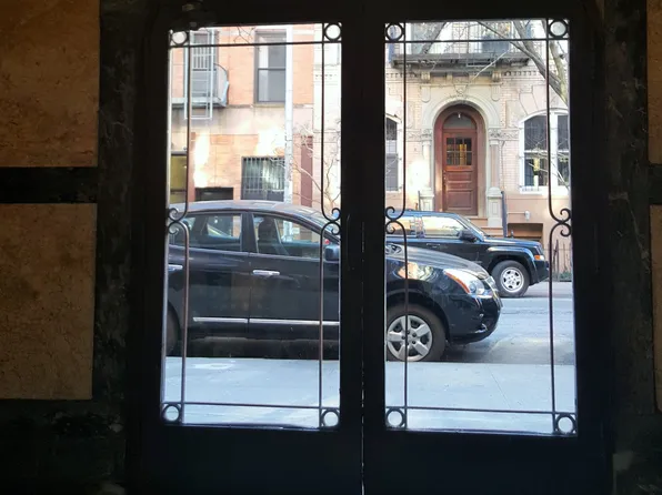 199 East 7th Street image 7 of 9