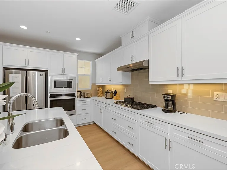 136 Modjeska — Photo 10
