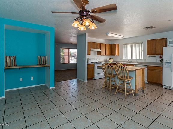 4th image of 8122 S Teaberry Ave
