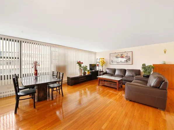 166-40 Powells Cove Boulevard #8A, Beechhurst, NY 11357