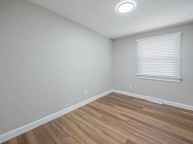 9650 Cooley Lake Rd — Photo 17