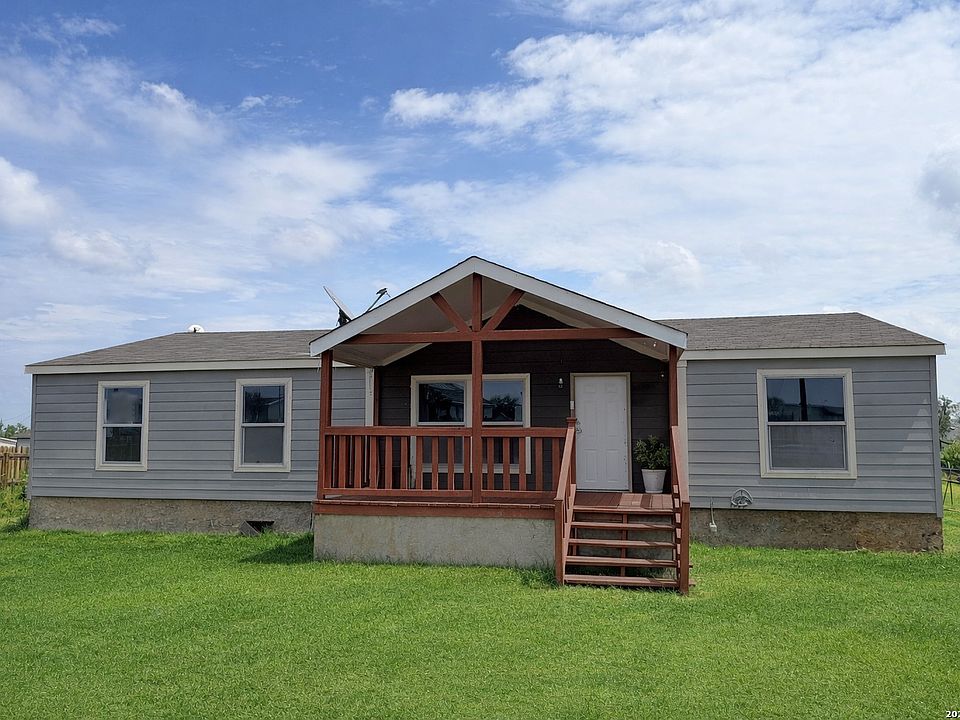 1st image of 401 ALA BLANCA DR