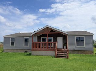 401 ALA BLANCA DR, Lytle, TX 78052